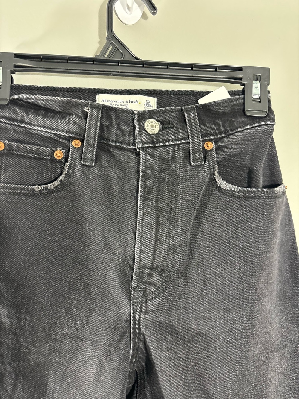 Abercrombie & Fitch 90s Straight Ultra High Rise Faux Leather Jeans 23/000 NWT - Picture 4 of 10
